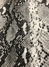 Load image into Gallery viewer, snakeskin skirt
